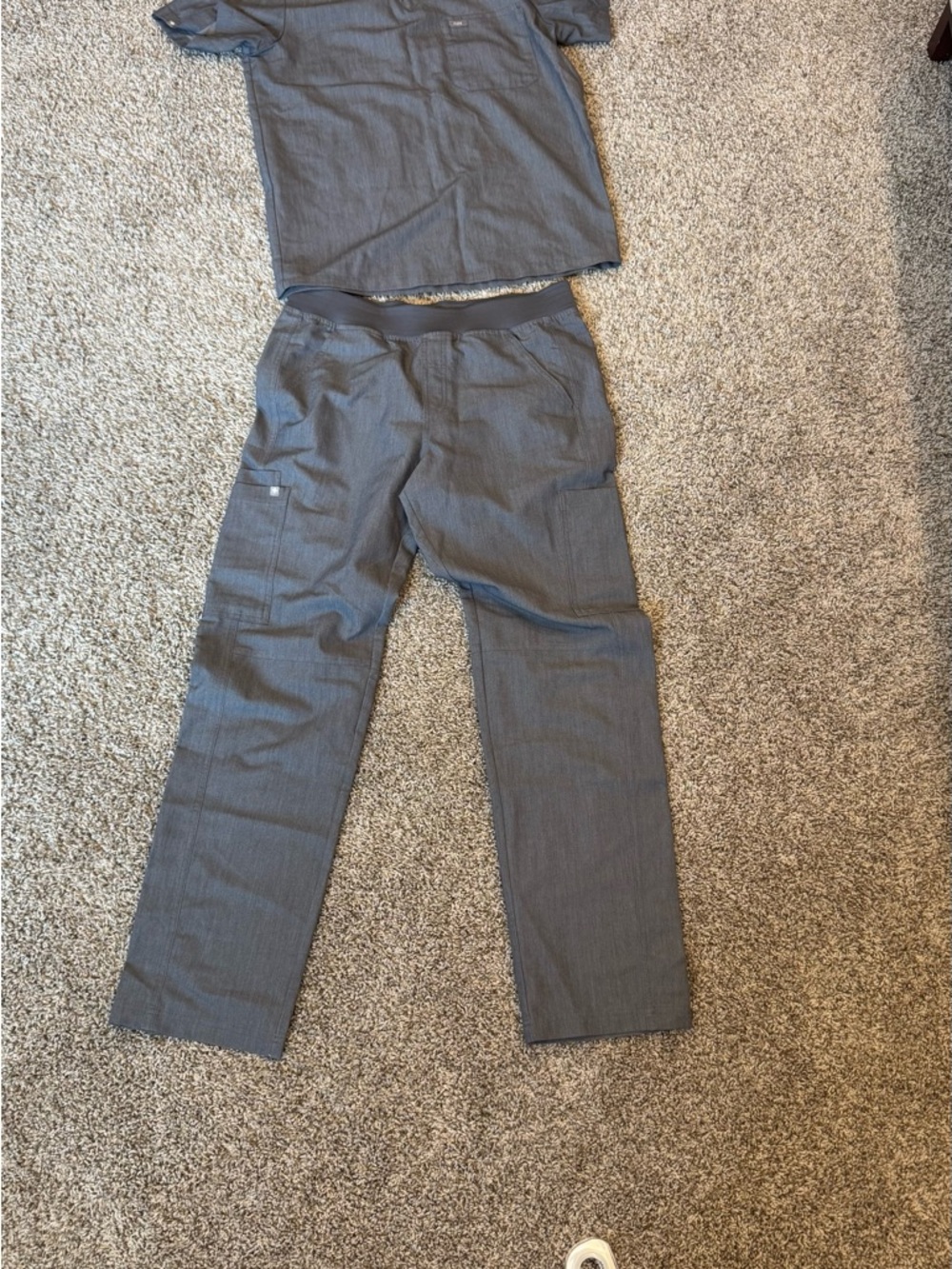 Figs Men's Gray Pinstriped Scrub Top and Pants Set - Gray